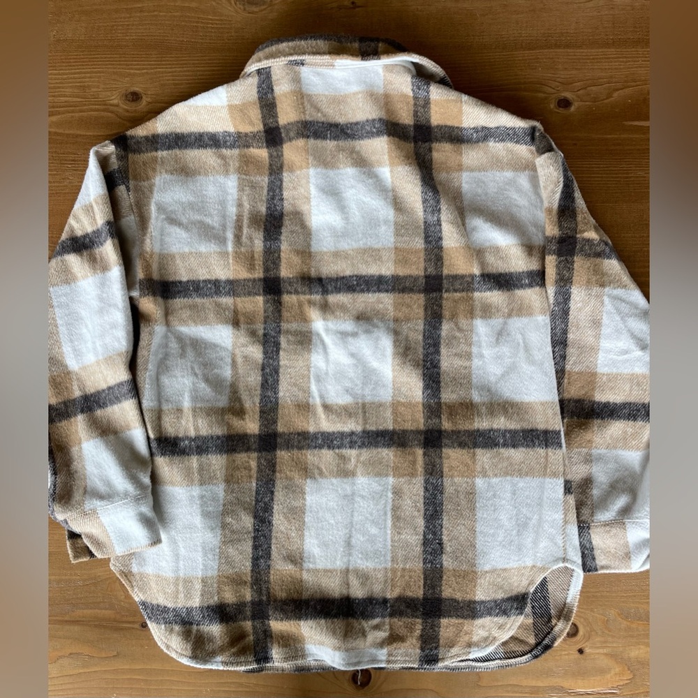 Price ⬇️ Plaid Button-Up Jacket, soft and comfy as a layer or jacket! - Picture 3 of 7